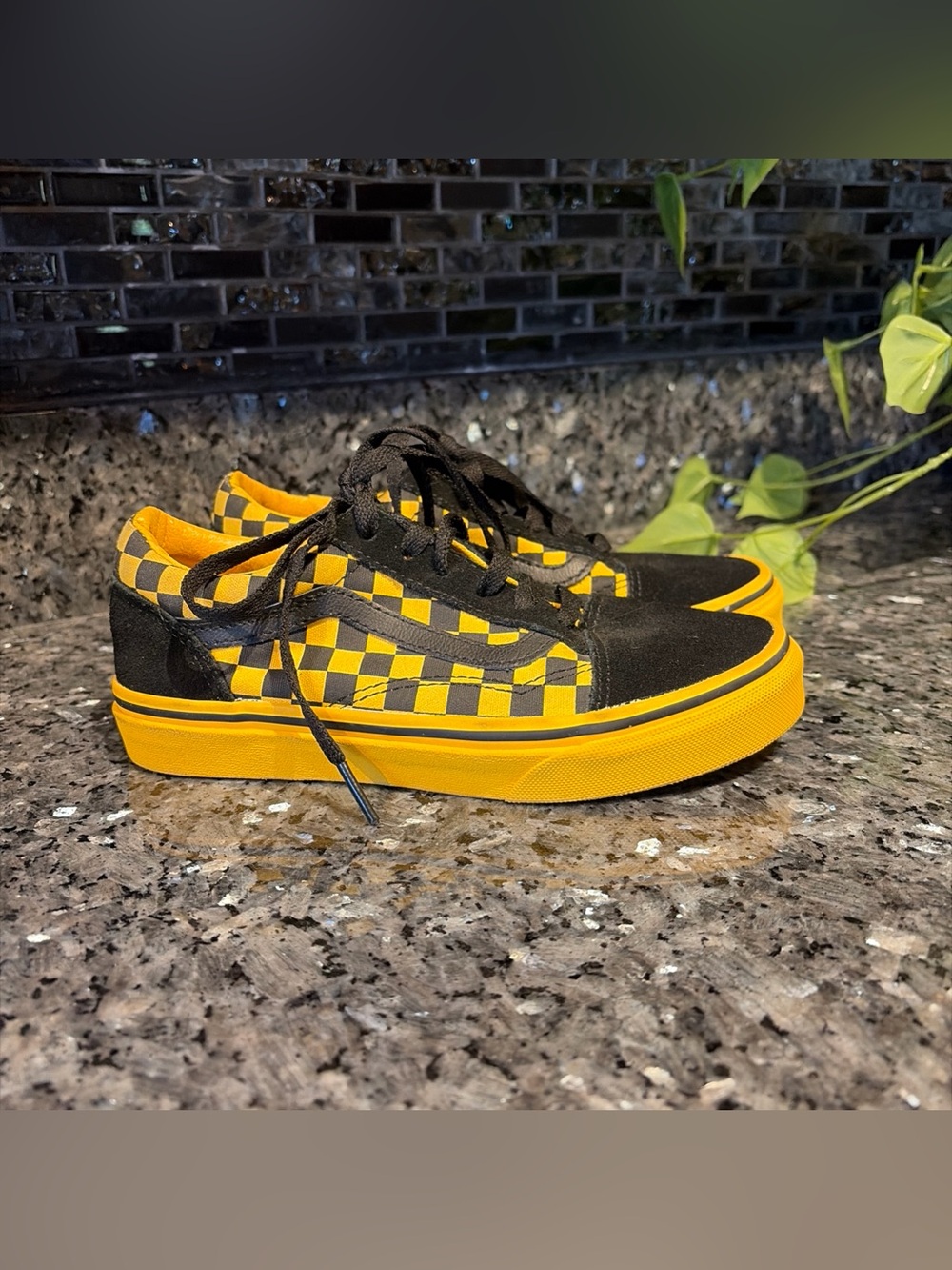 Vans Old Skool Kids Checkerboard Black Yellow Skate Shoes Size 3 Youth Unisex